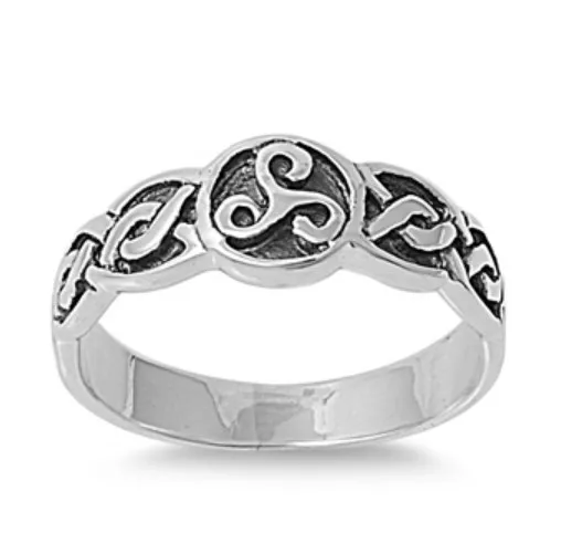 Подгонянное кельтское серебряное кольцо triskelion