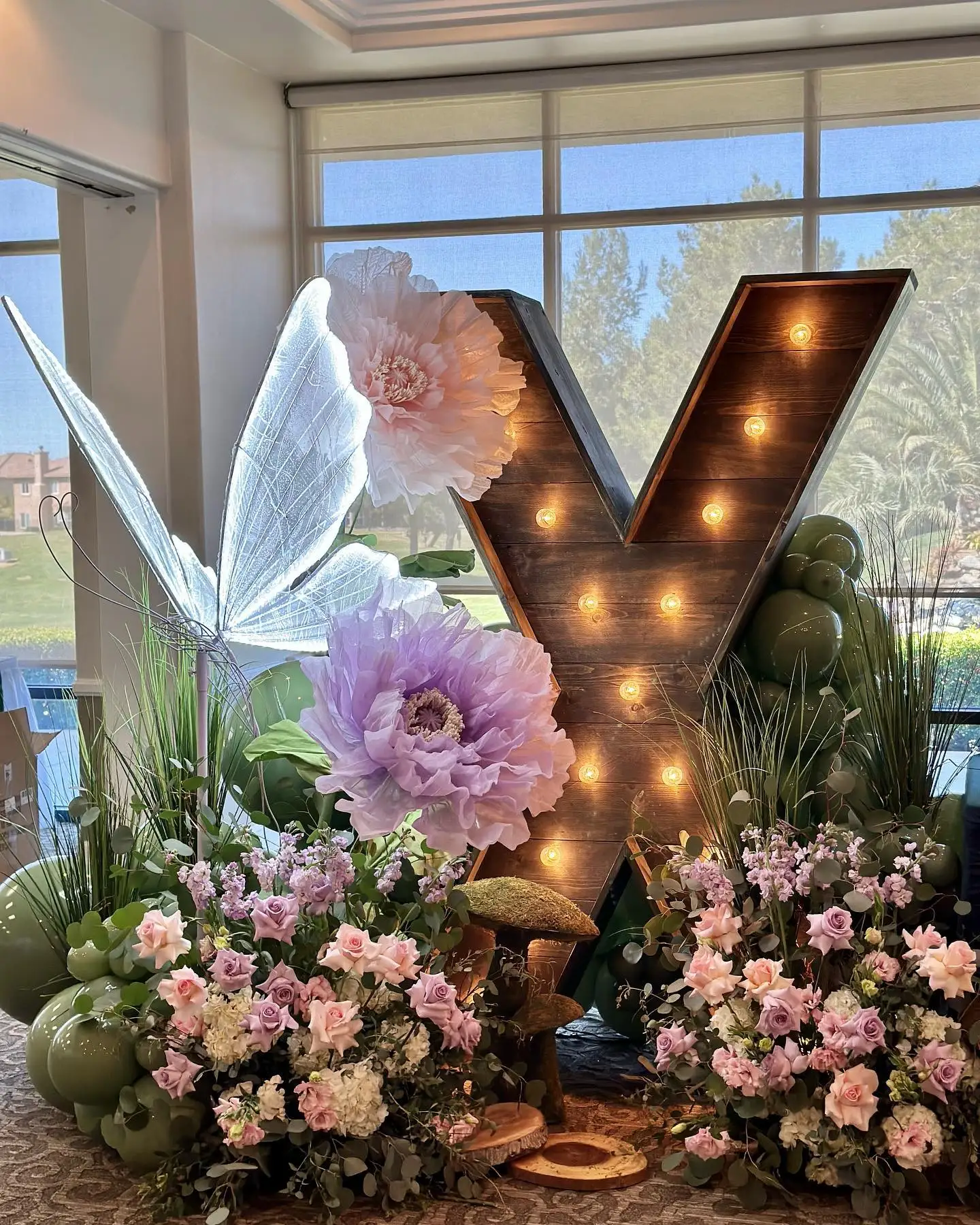 GJ-WL001-06 Wholesale Wedding Butterflies Light Road Lead decoration lights floor light butterflies led lace lamp roma