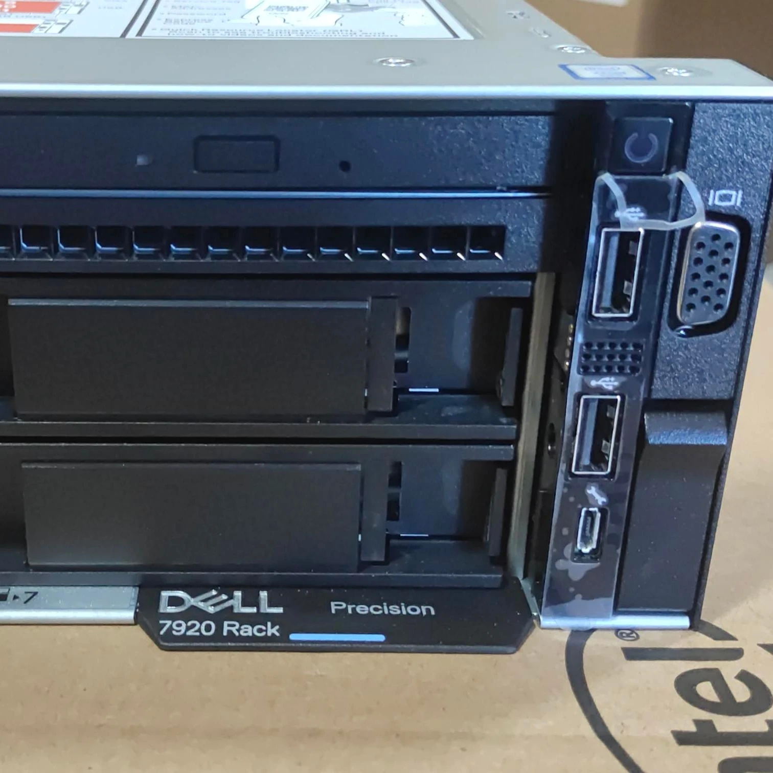 New and Original Dells R7920 Rack Graphics Workstation R7920 8LFF Intel Xeon Silver 4214 16GB 1600W 2U Rack Workstation