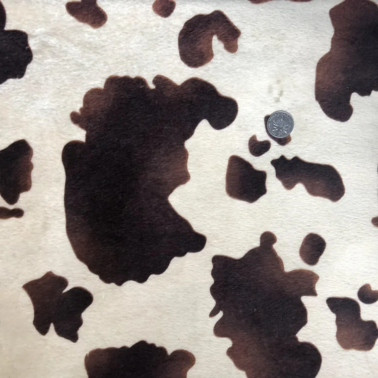 Ячеистая ткань с принтом коровы