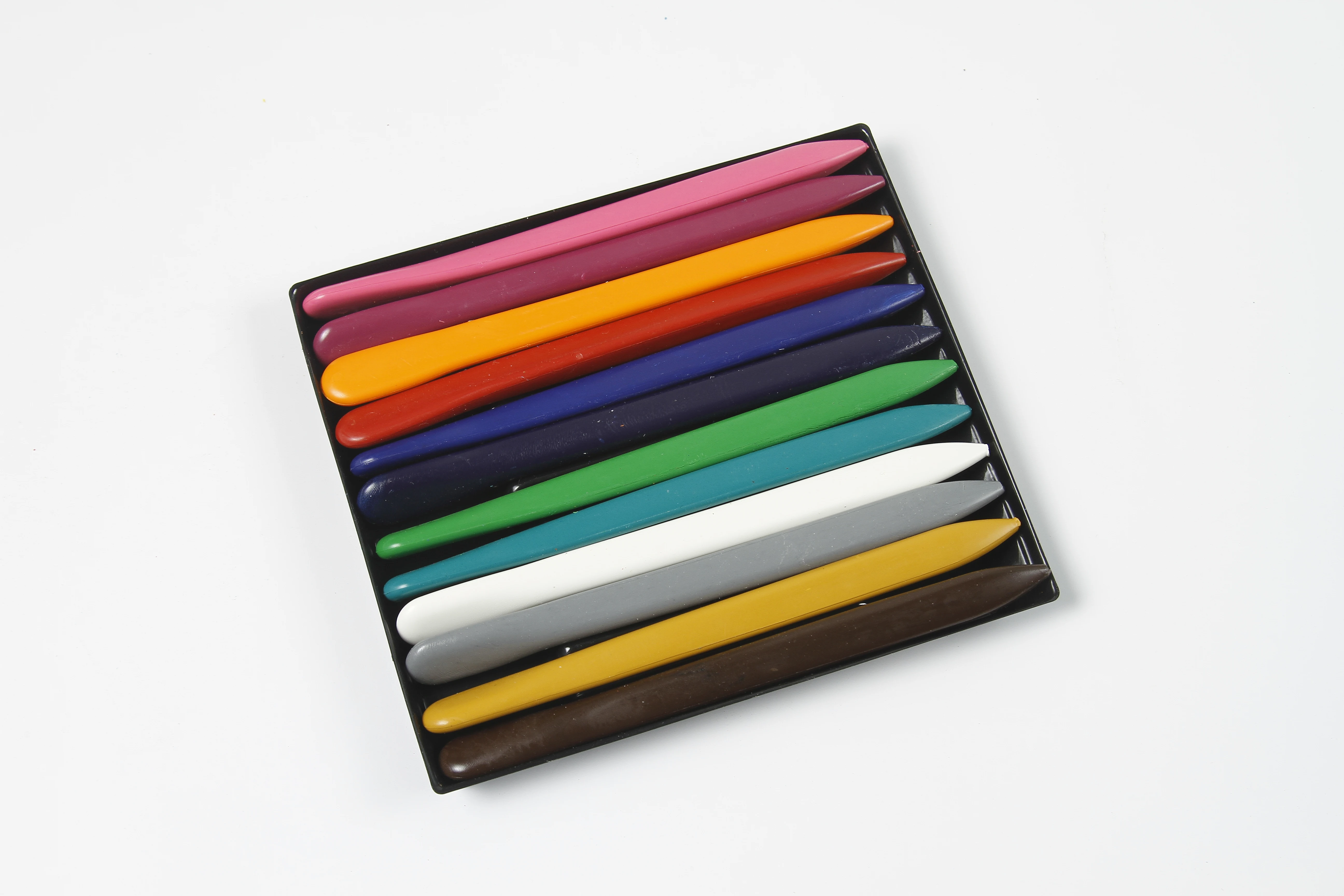 2022 new design 24 colors wholesale factory price Plastic Crayons Peanut Crayons Triangular Crayons for kids