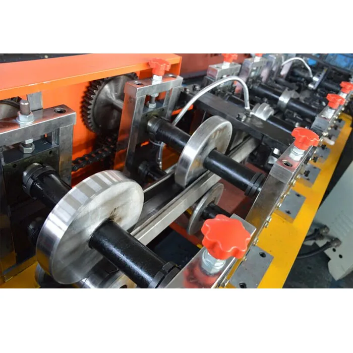New Cassette Type 40mm 60mm 70mm Shaft Rolling Shutter Octagonal Pipe Tube Roll Forming Machine with