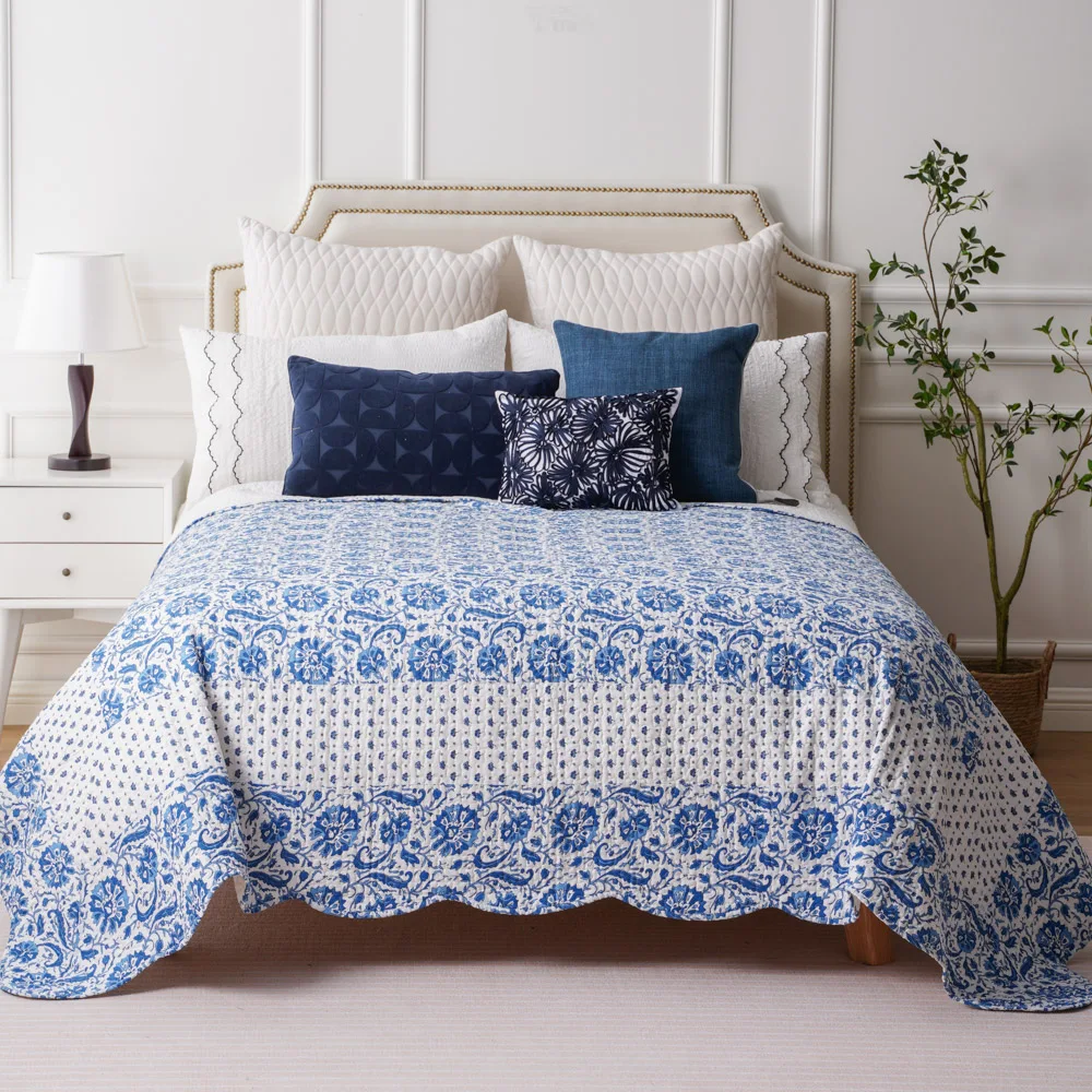 Quilted Soft Skin-Friendly Microfiber 3 Pieces Coverlet Embroidered Bedspread Patchwork Comforter Contrast Color Diamond Pattern