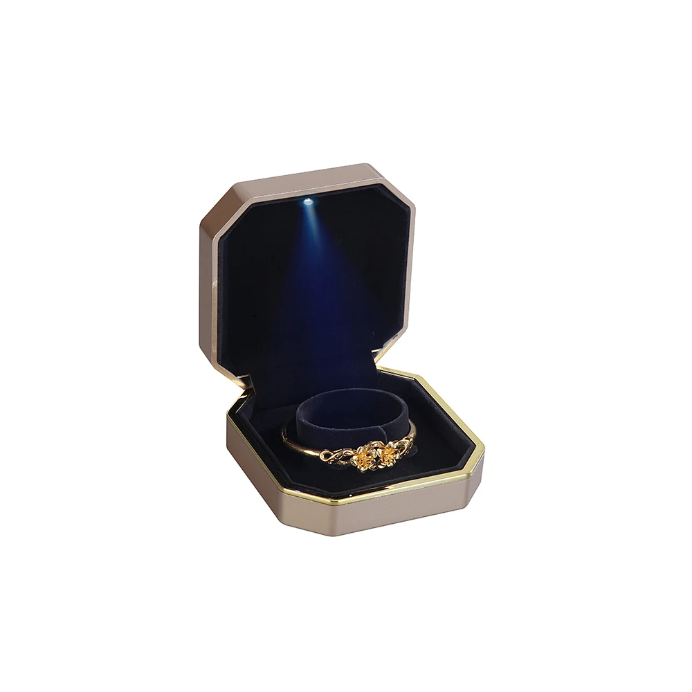 Led light ring box custom logo silkscreen printing gold plastic piano lacquer led jewelry box luxury pendant box