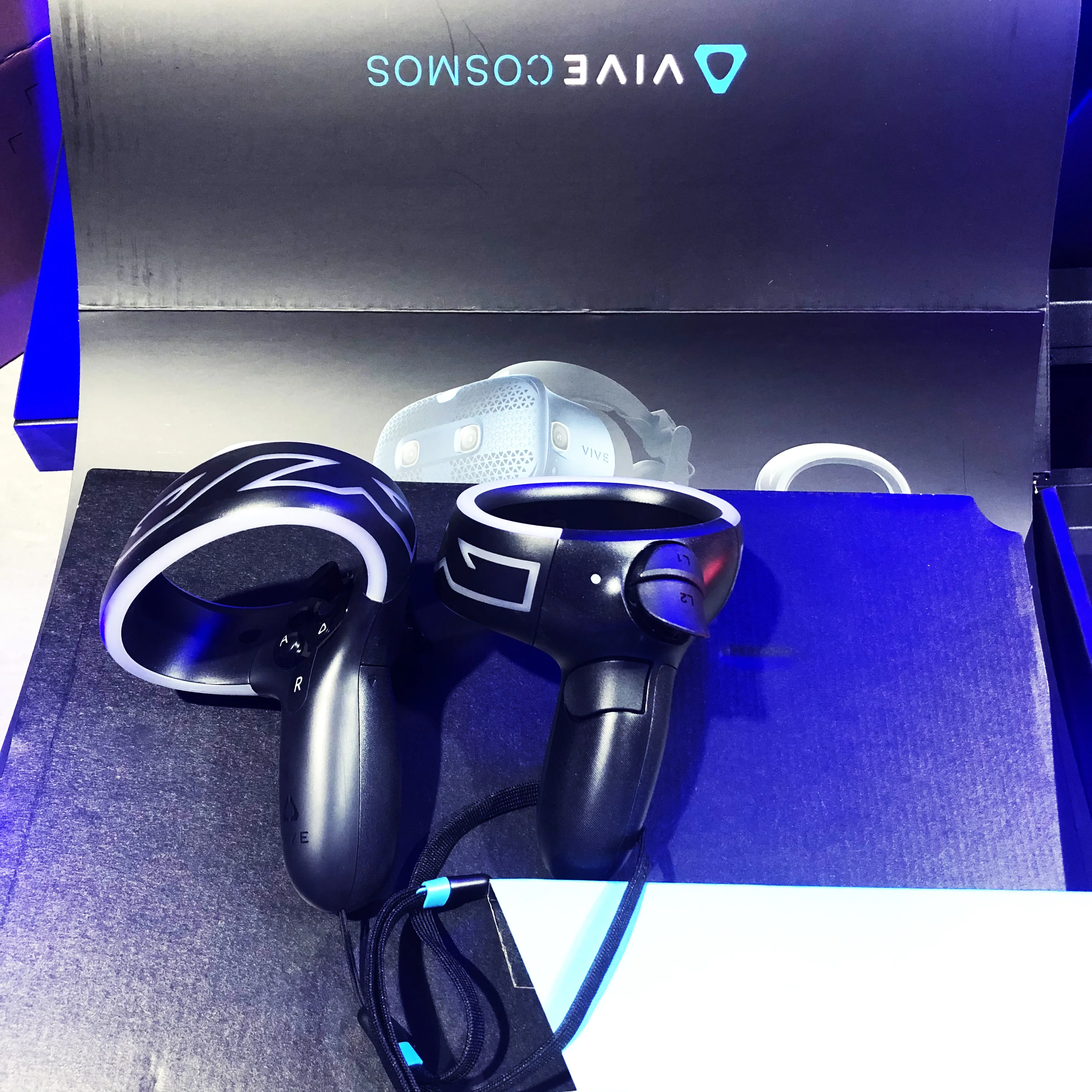 Сделано в Китае 9D VR симулятор стрельбы игровой автомат с очками HTC COSMOS