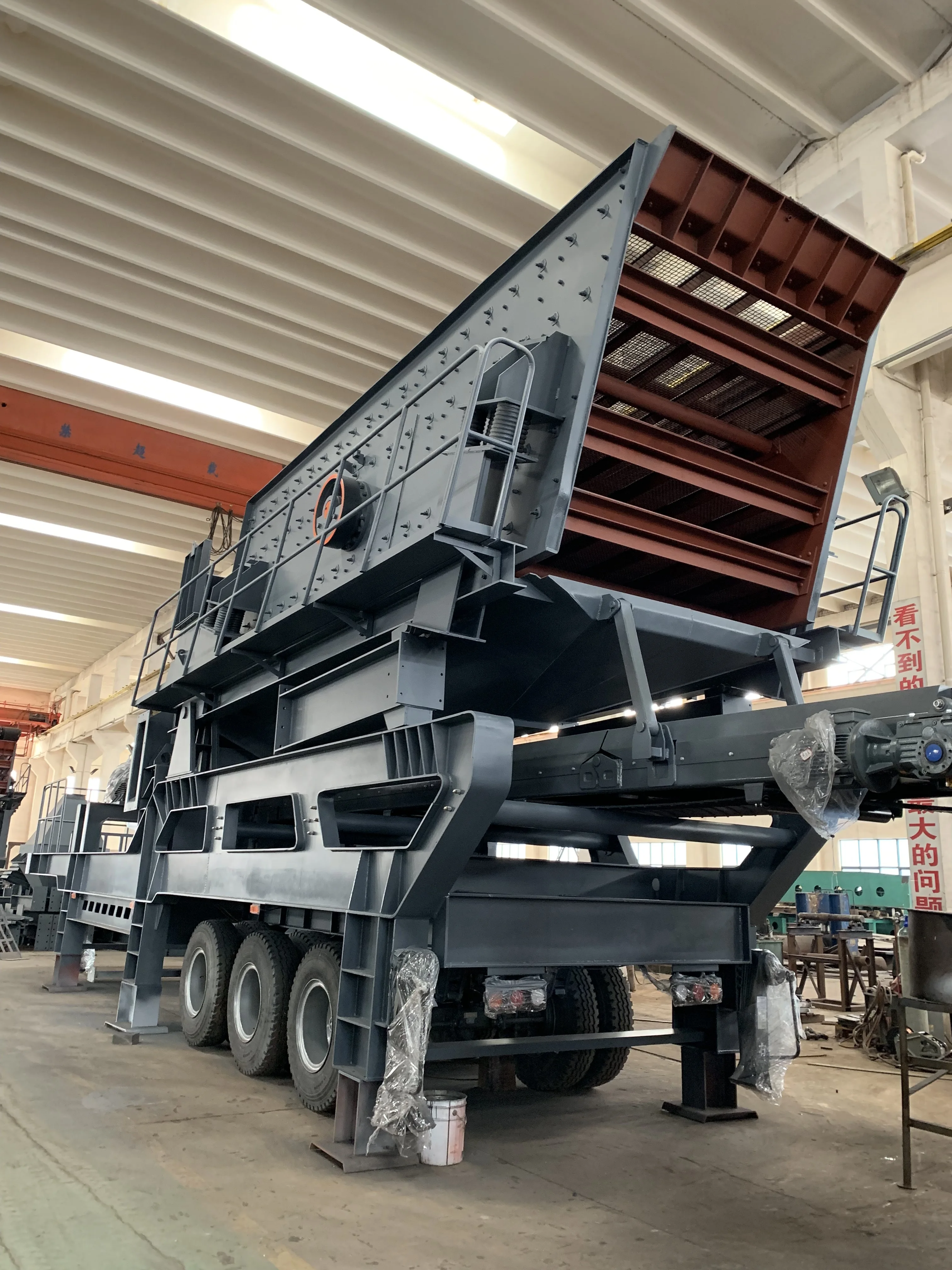 Manufacturers Direct Selling Industrial Jaw Crusher Machine Mobile Construction Machinery Crusher Jaw Bucket