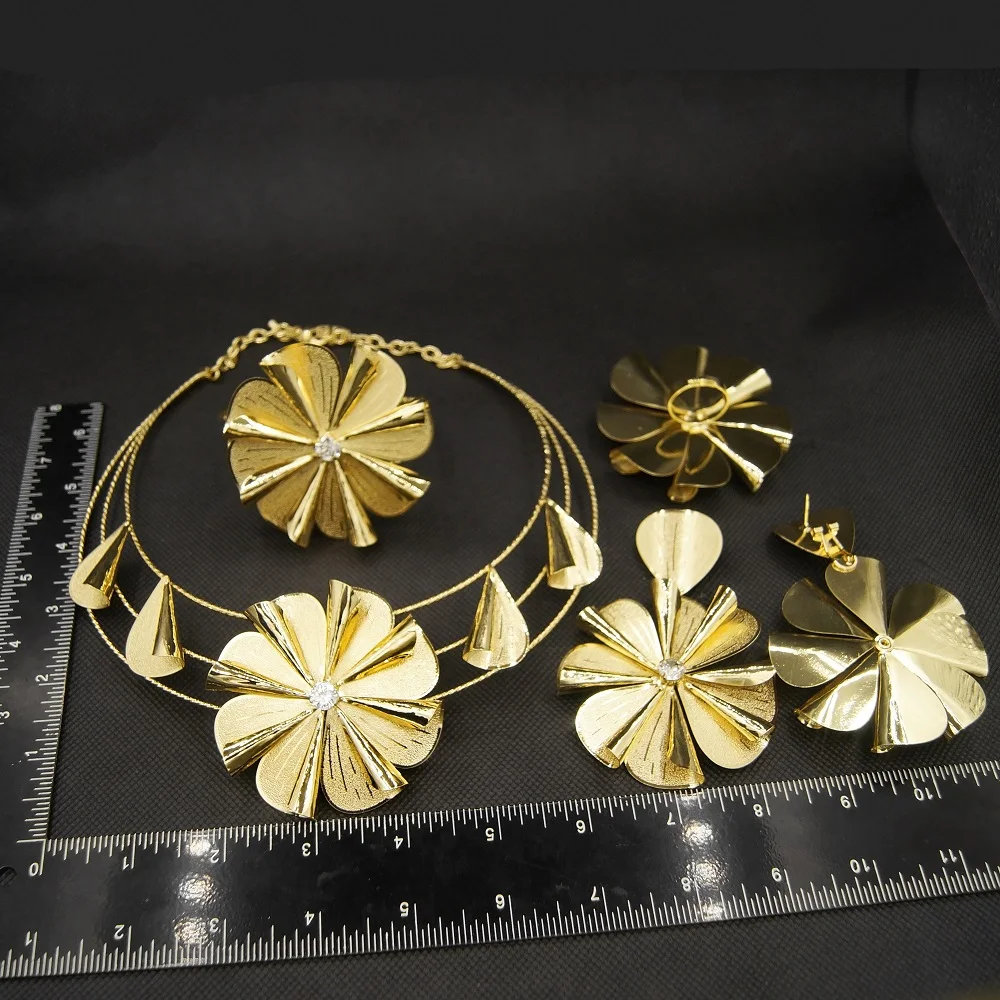 Zhuerrui Nigerian Collar Neck Jewelry Sets Choking Gold Necklace  Women Jewellery Sets Dubai Gold Bridal Jewelry Set HS2201430