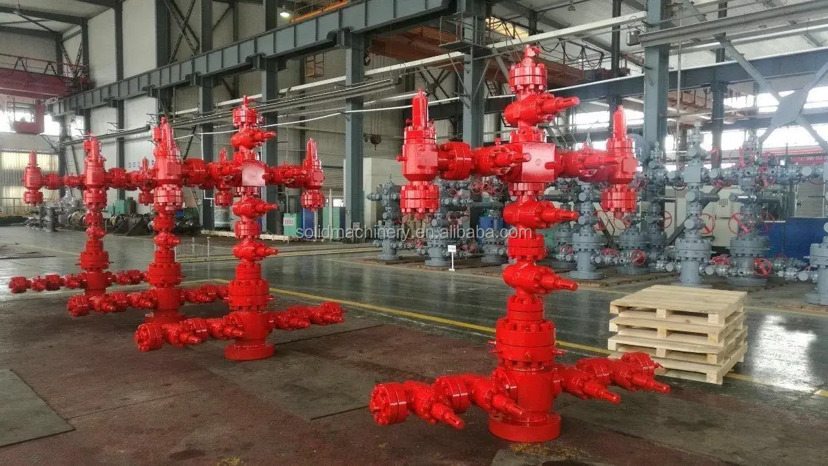 Oil production wellhead equipment Christmas Tree