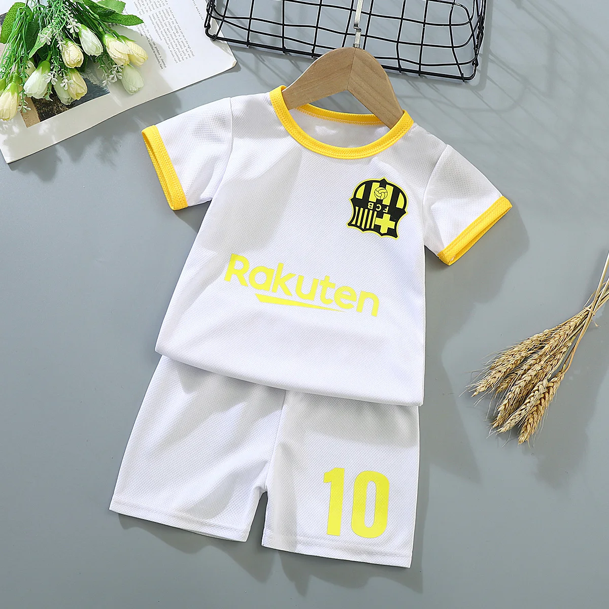 
Football Uniform Customized Cheap Soccer Jersey Set children Football Jersey 