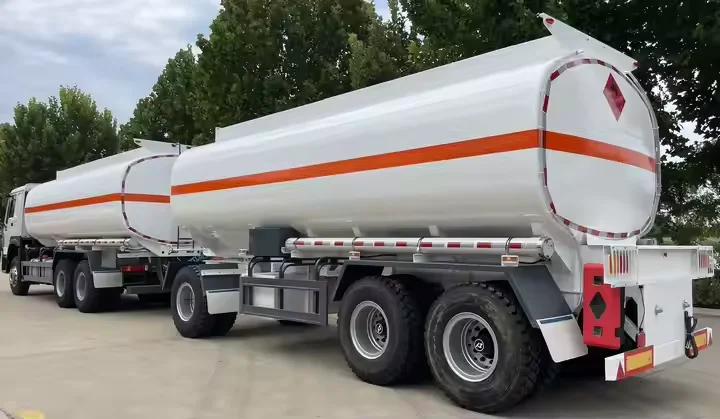 In Stock Supply 5000 Liters Fuel Tanker Trucks Howo Tanker Truck 6x4 Sinotruck Used Water Truck Tanker