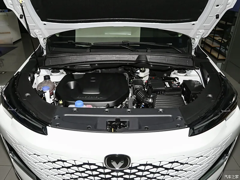 2.0t 4WD Automobile Cars 2024 Changan CS55 Plus Passenger Vehicle