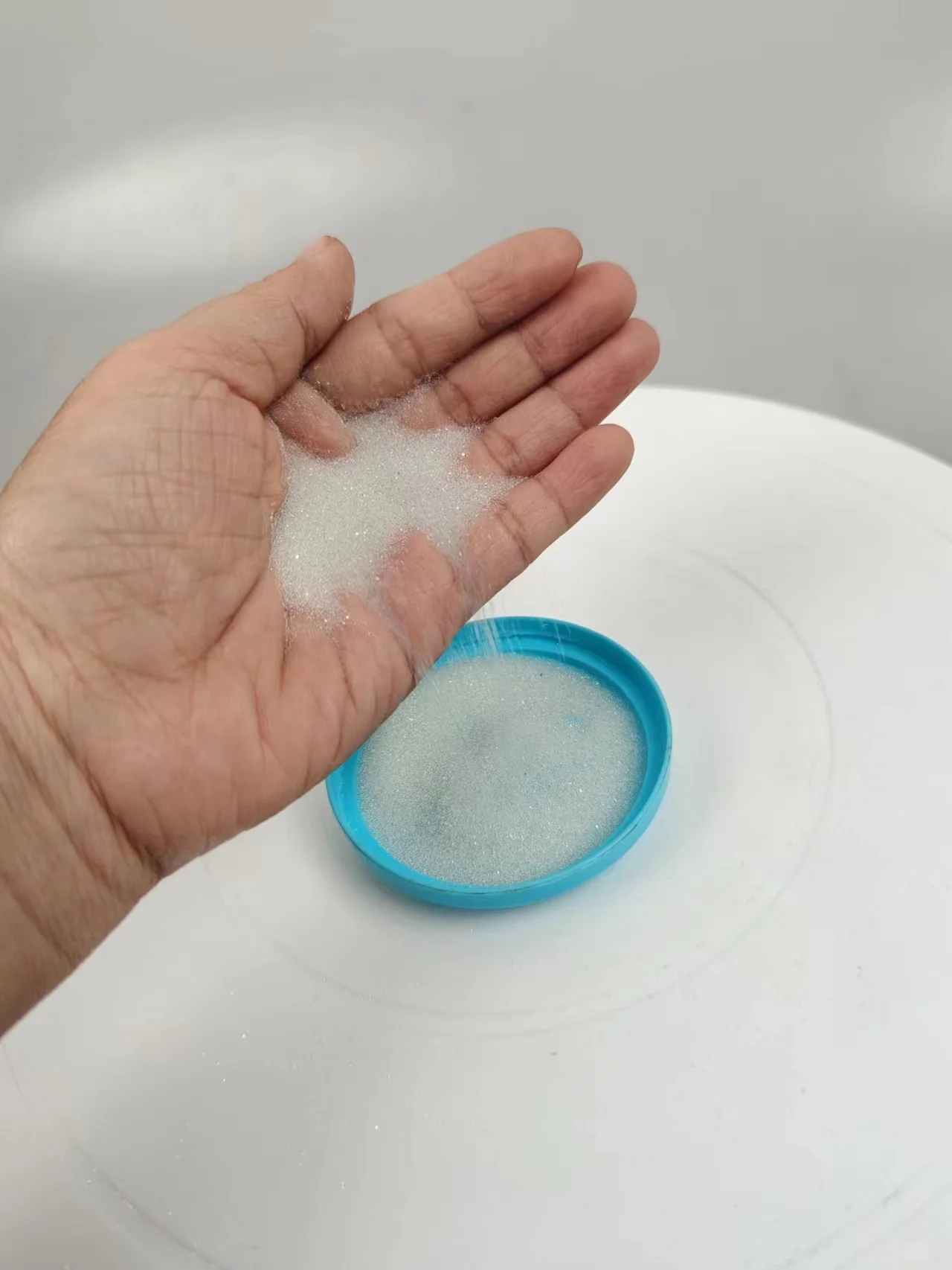 Manufacture Industrial abrasive glass beads sandblasting road marking glass microsphere