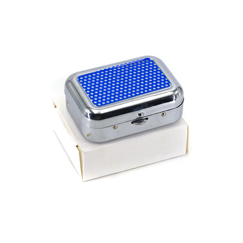 Portable Pocket Metal Ashtray Cigarette Case With Lockable Lid  For Smoking Accessories Square Ashtray Container
