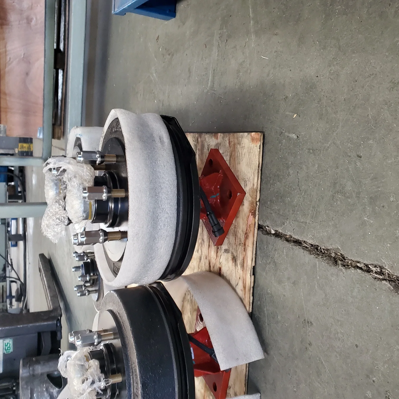 10 Inch 2300 To 3500 Lb Trailer Axle Spindle With Electric Brake Drum