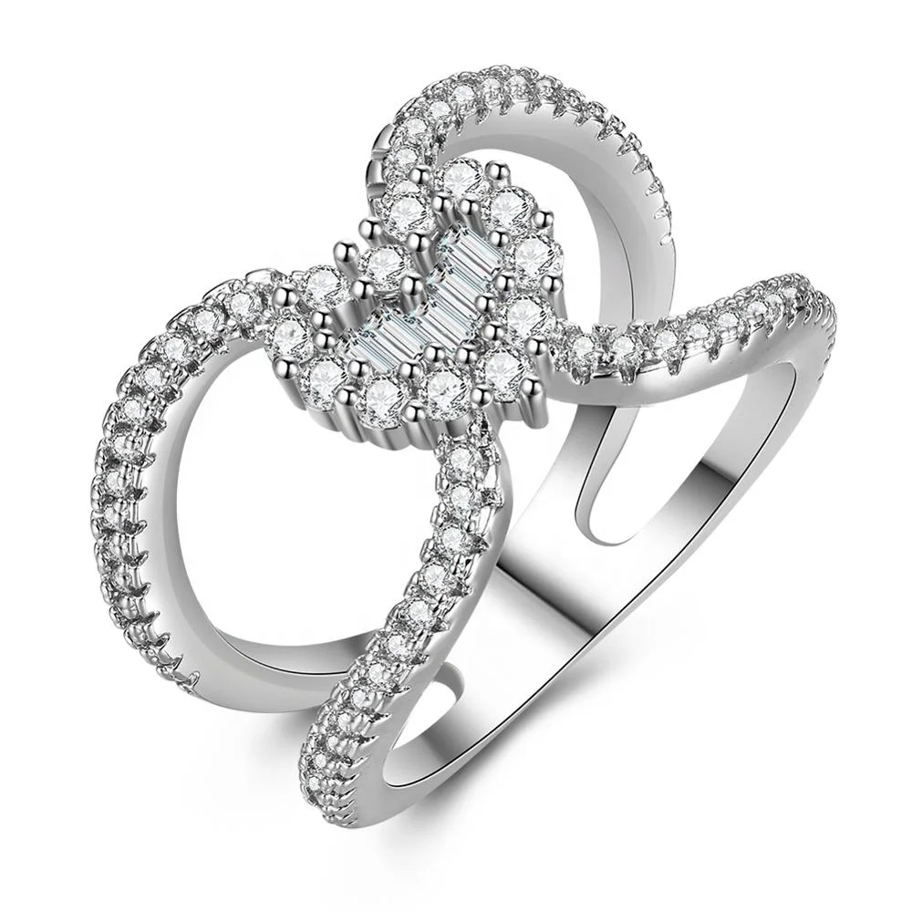 
Fashion Platinum White Diamond Heart-shaped Inlaid Zircon Ring 