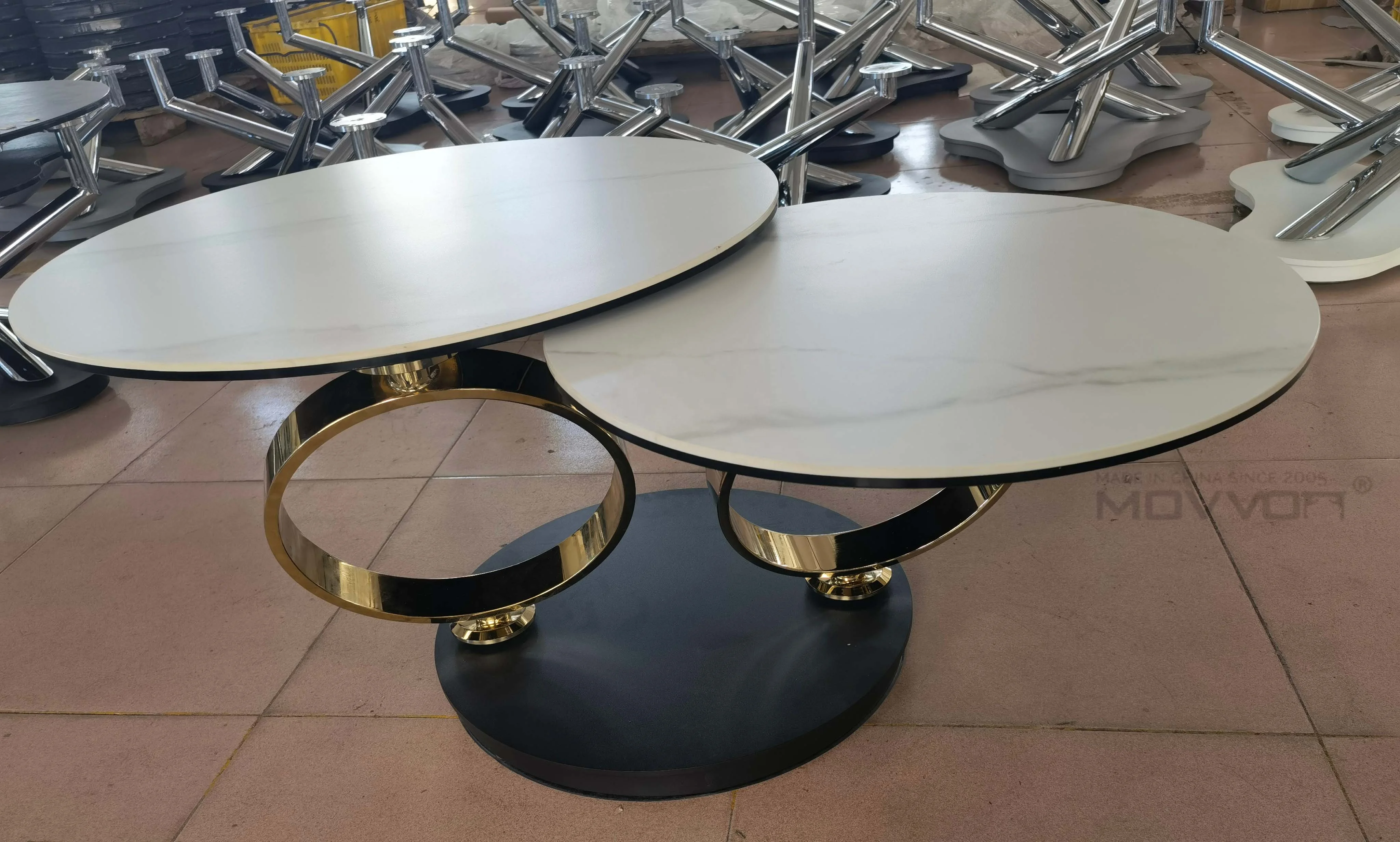 Best selling promotional swivel round glass top chromed silver ring coffee table rotary