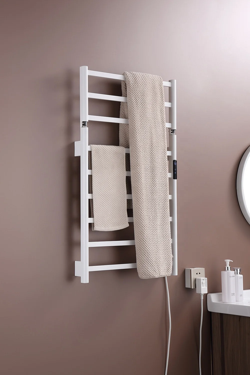 White Foldable Multifunctional Wall Mounted Smart Heating Temperature Display Towel Rack Bathroom Heating Towel Rail Radiator