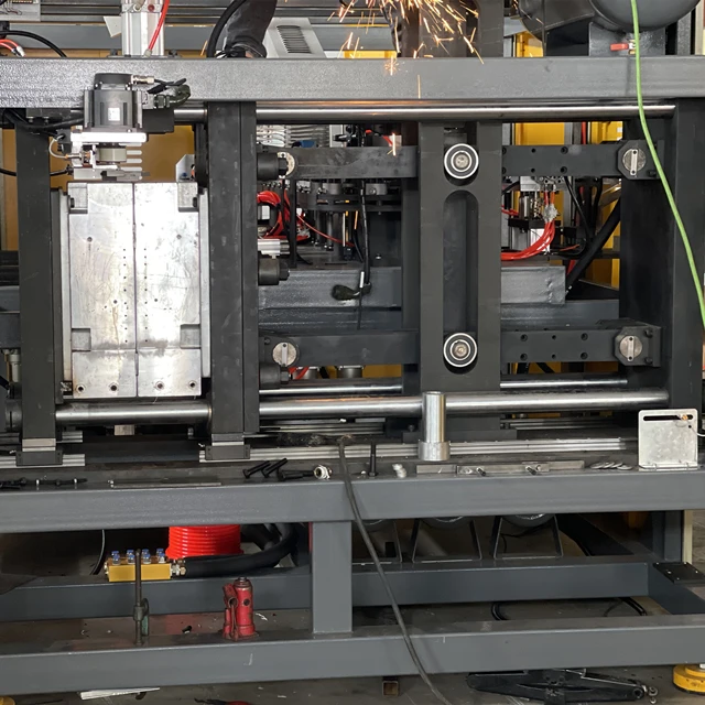 Automatic plastic Water Bottle Making Machine World Famous Brand Spare Parts