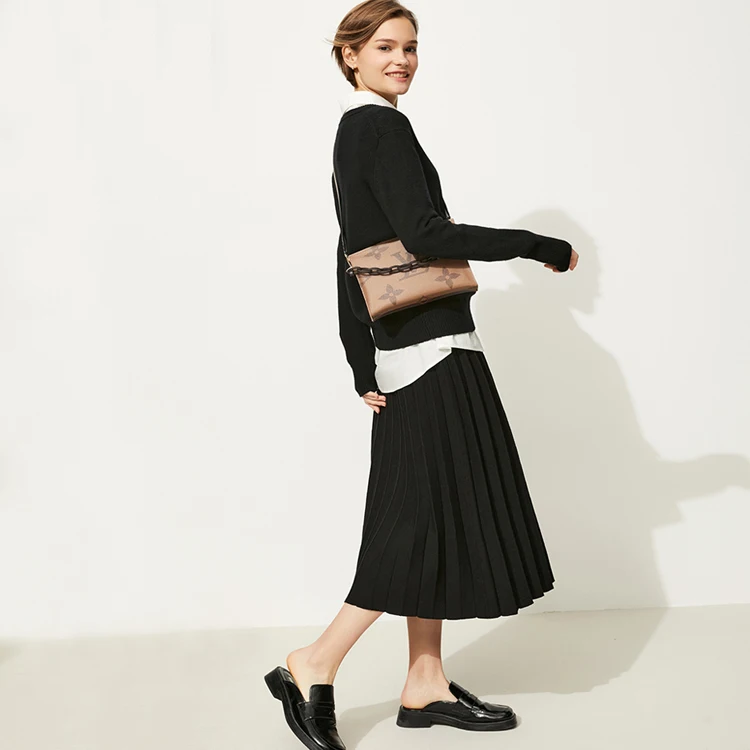 Knitwear manufacturers custom autumn high waist pleated solid color fashion women knit long skirt