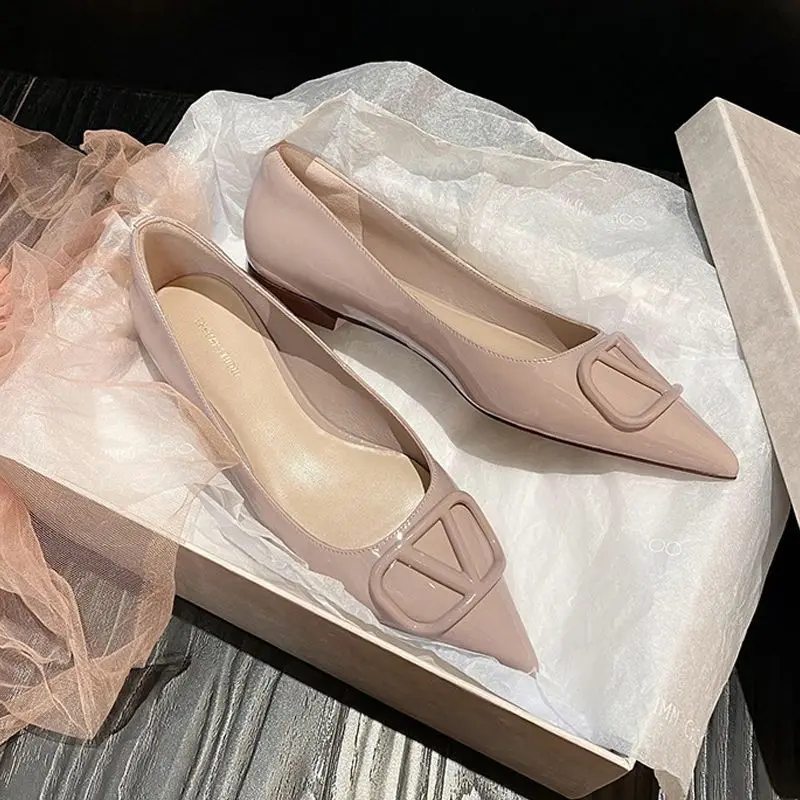 Hot selling brand pointy toe flat shoes for women new styles slip on fashion shoes pumps