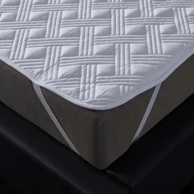 Vietnam Hot 100% Microfiber Filled Quilted Plain Dyed Waterproof White Mattress Protector/Mattress Covers With Cool Feeling