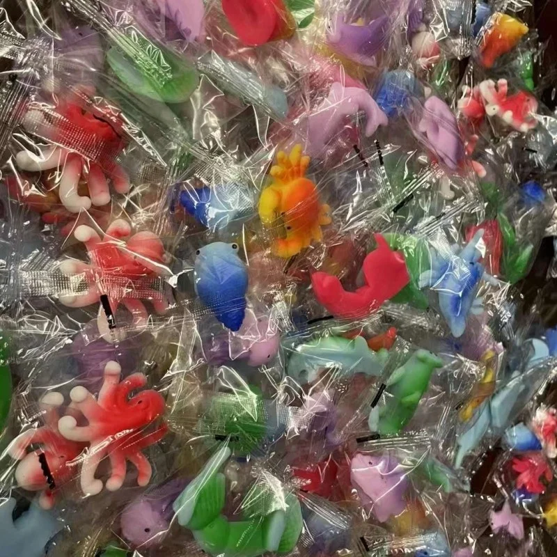 New Design Wholesale TPR Squishy Mochi Marine Lift Crab Octopus Starfish Sticky Sea Animal Toy For 5cm 50mm Vending Capsule