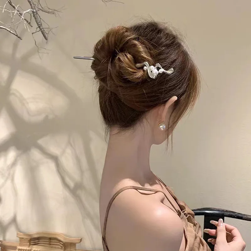 GEERDENG New Chinese Style Pearl Hairpin Female Metal Hair Stick Retro Butterfly Hair Forks Hanfu Coiling Hairpin