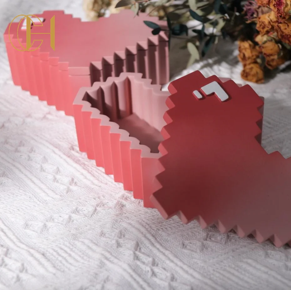 C&H New Arrival Hearts Unique Design PU Leather Handle Rope Luxury Ceramic Candle Jars Scented Candle Jar