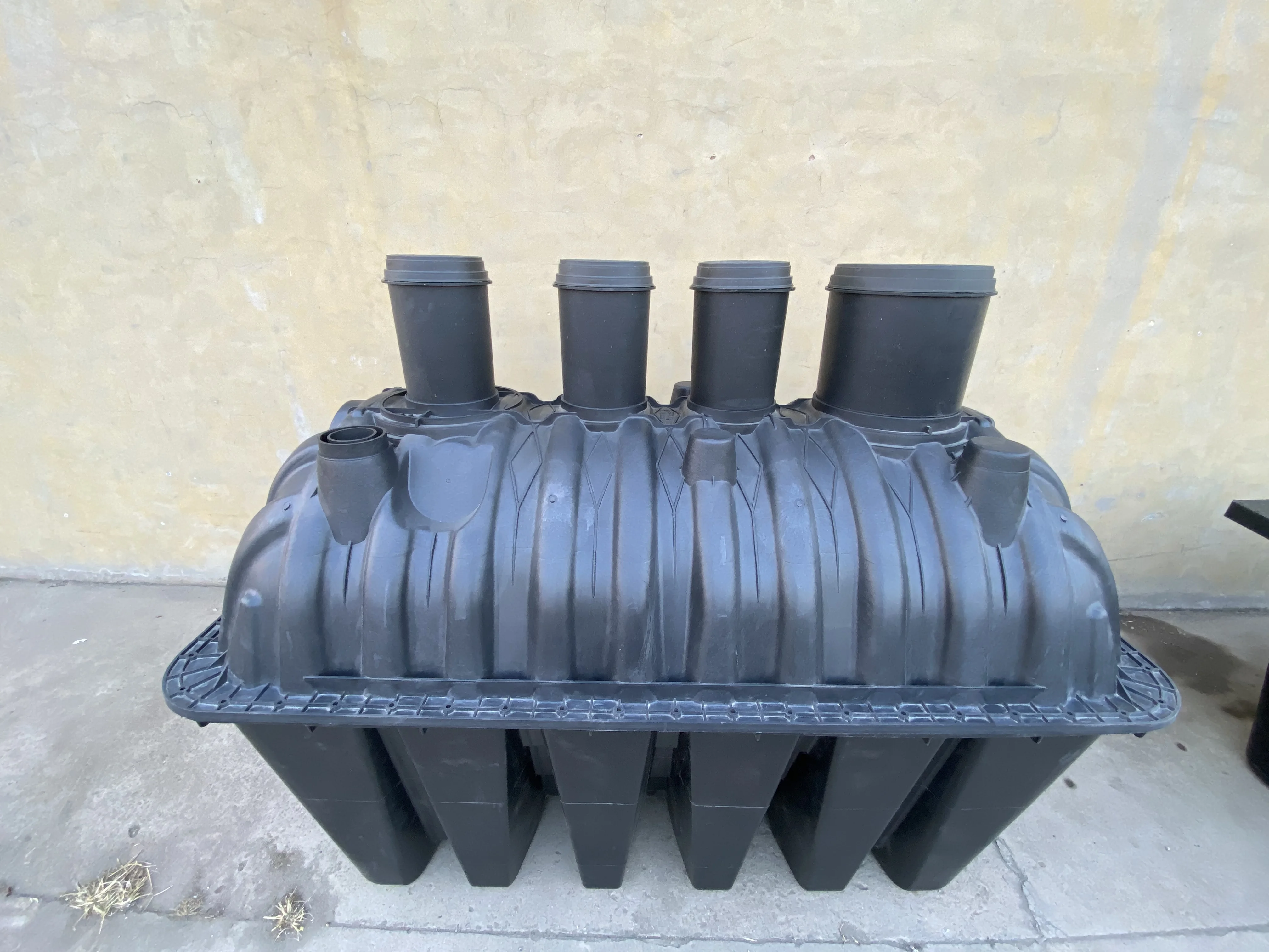 Durable and Long-Lasting Plastic Septic Tank Square for Construction Sites
