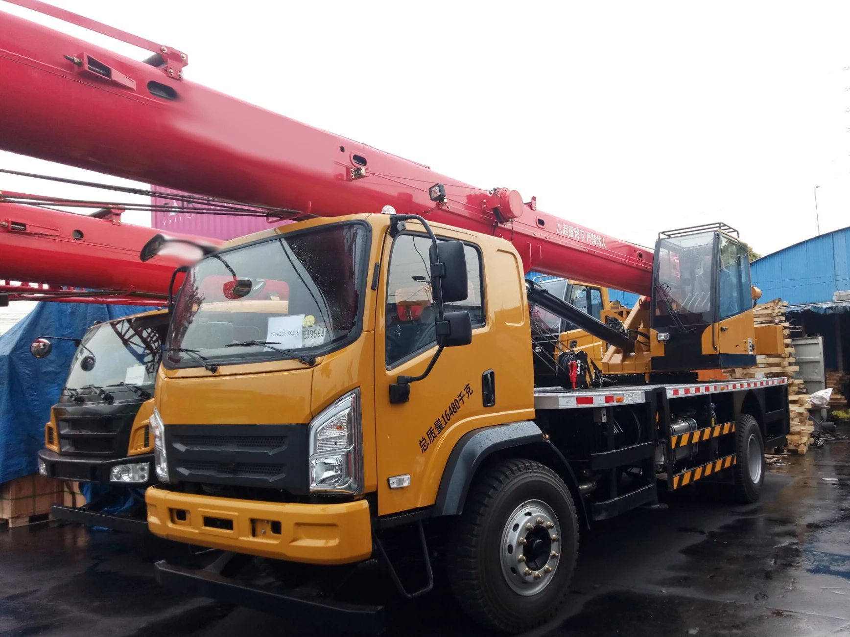 Good Working Condition 12ton Mini Truck Crane STC120C with Spare Parts in Stock