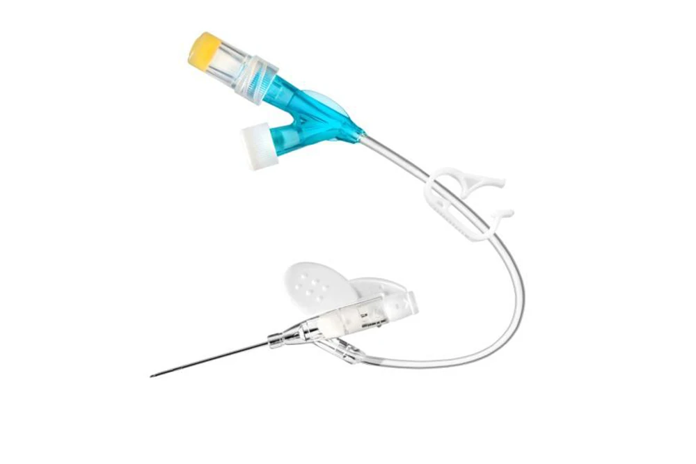 closed system iv cannula catheter with wings and injection