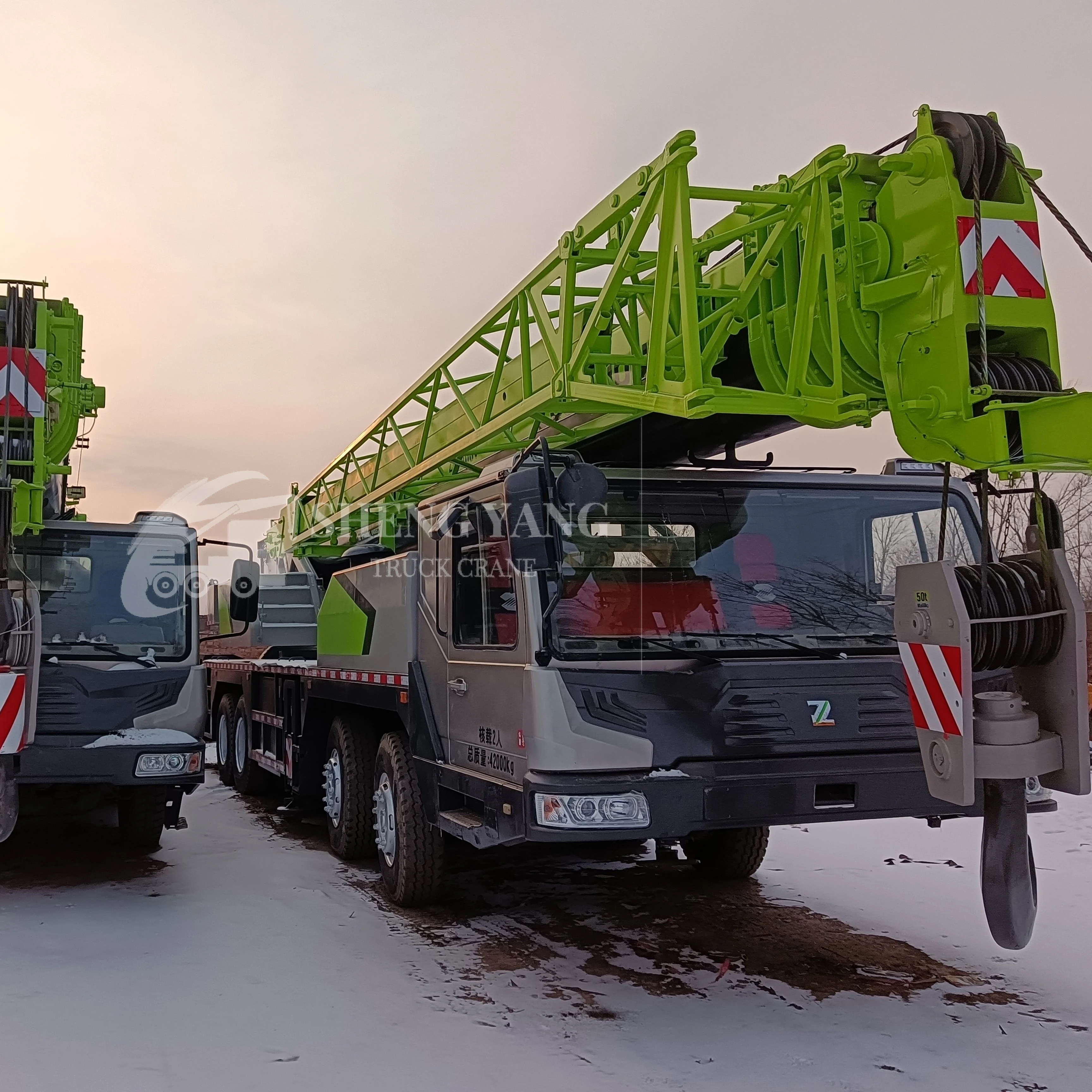 80 Ton Mobile Car Crane Zoomlion Ztc801v562-1 Construction Machine Mobile Car Craneconstruction Equipment Truck With Crane