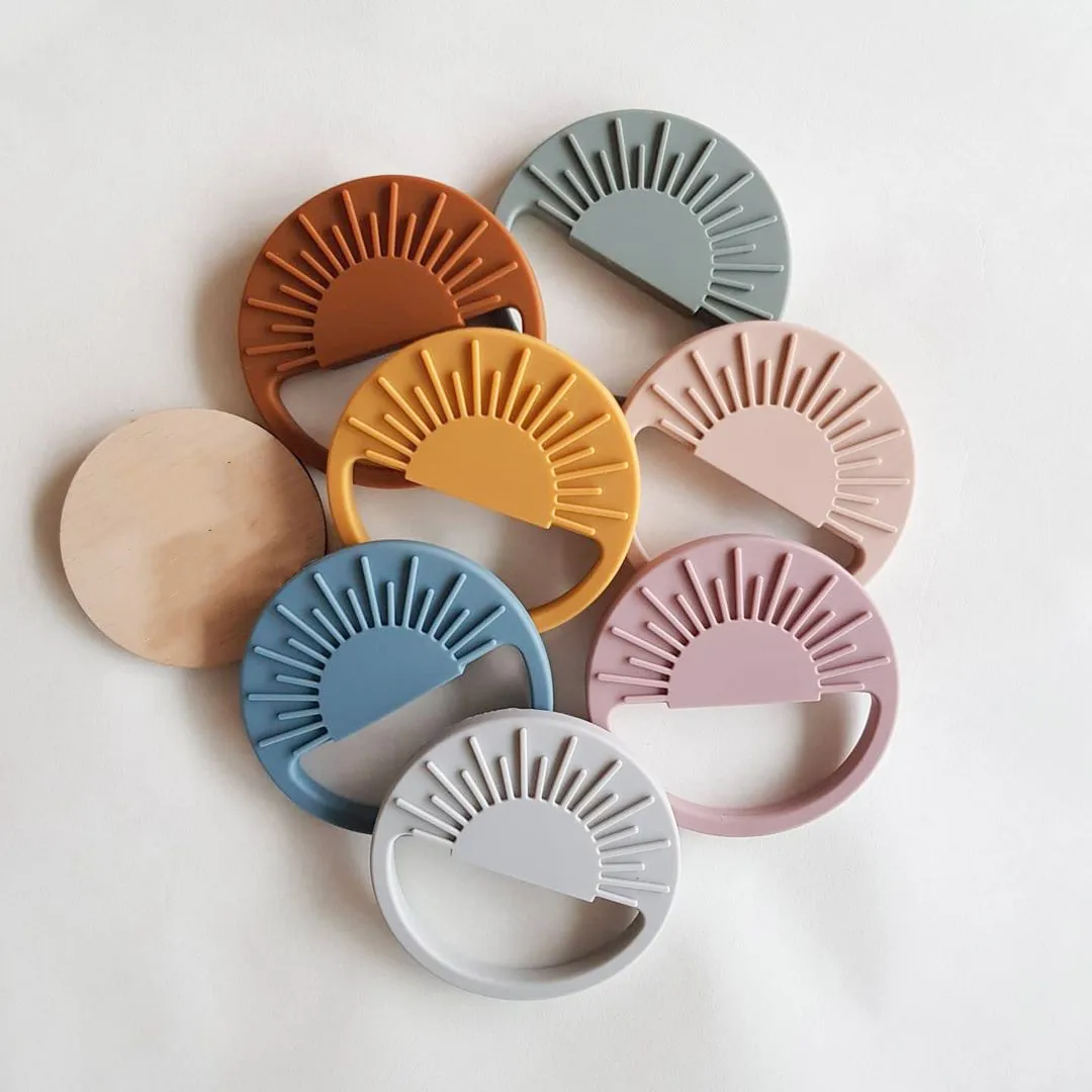 Non Toxic Organic Food Grade BPA Free Infant Nursing Pendant Chewing Sensory Teething Sun Shape Silicone Teether Toys