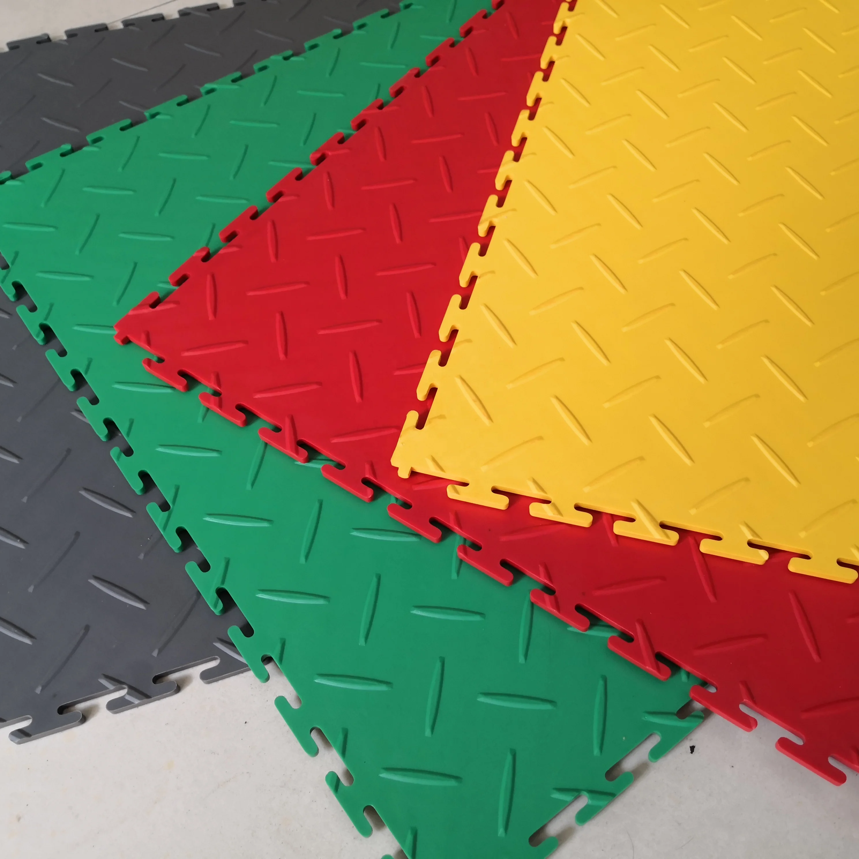 Хит продаж напольная плитка для гаража из ПВХ с блокировкой/съемный пластиковый напольный коврик мастерской виниловый пол