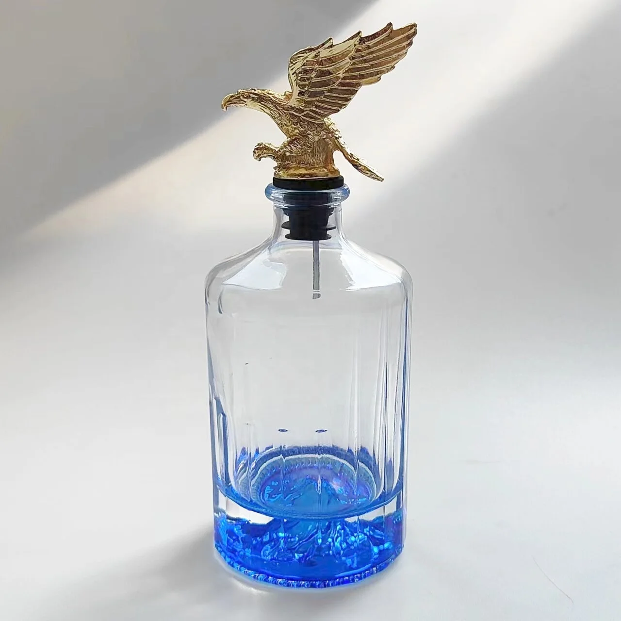 500 мл индивидуальная бутылка для горного вина водочного ликера пустая супер прозрачная стеклянная бутылка-графин с крышкой золотого орла