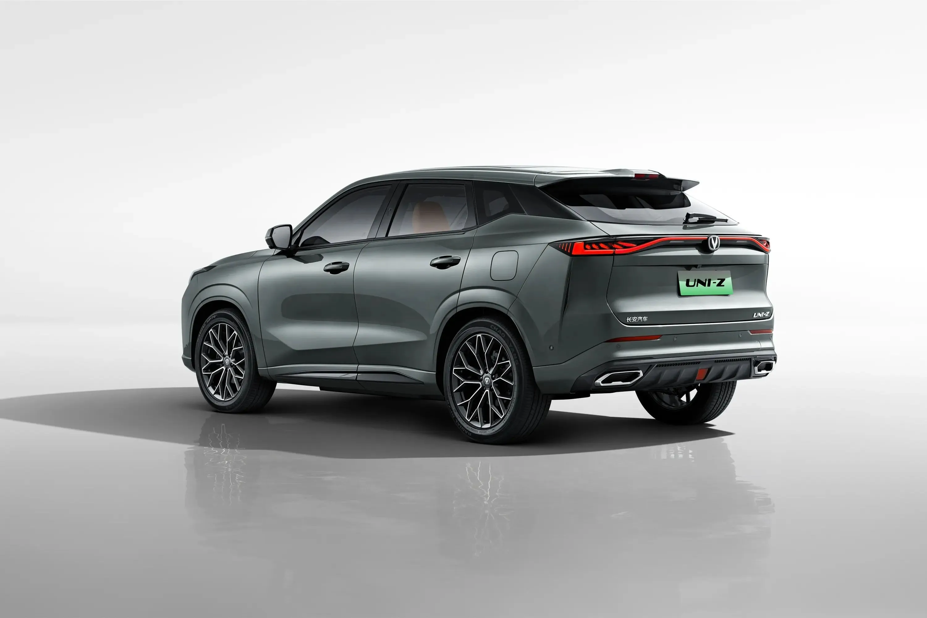 2024 UNI-Z iDD компактная 5-дверная 5-местная версия PHEV SUV lingxian с лицевой ID 540 ° изображение R19 шина