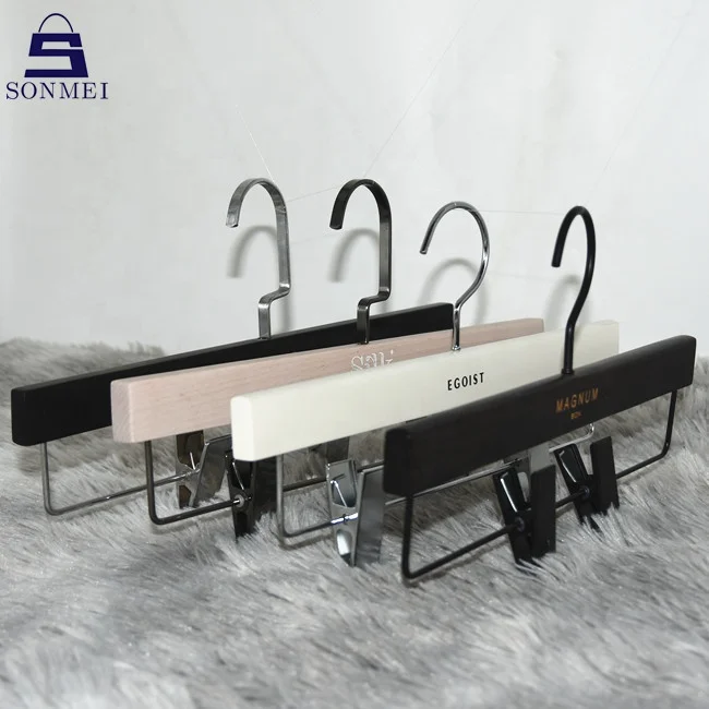 pants hanger with clips 5.jpg