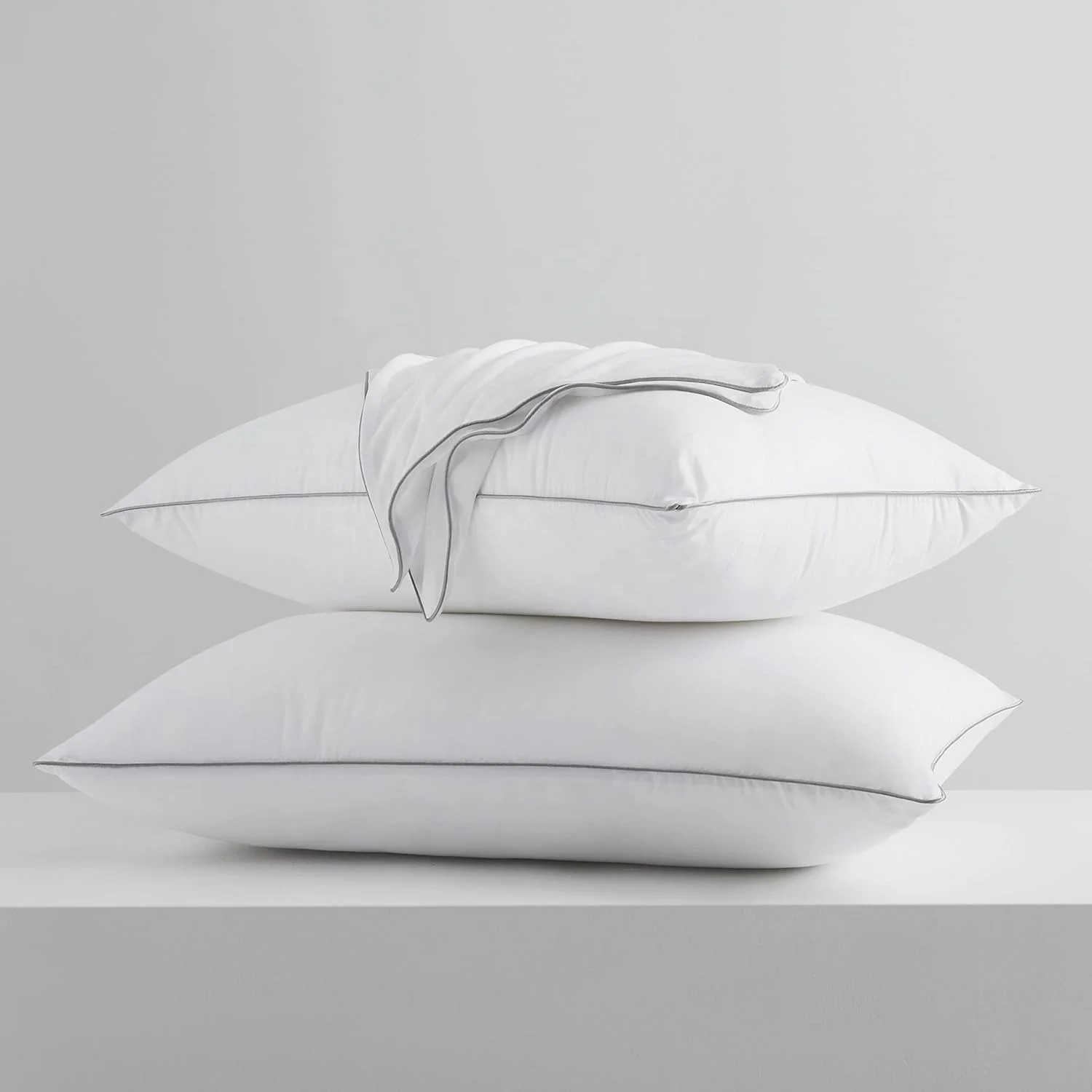 High Quality Cotton Fabric Bed Pillow with Polyester Filling Extra Soft for Home