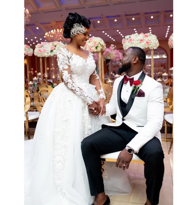 Fashion Lace Cutout Wedding Applique Beaded Bridal Dress Beautiful African Wedding Ball Gowns