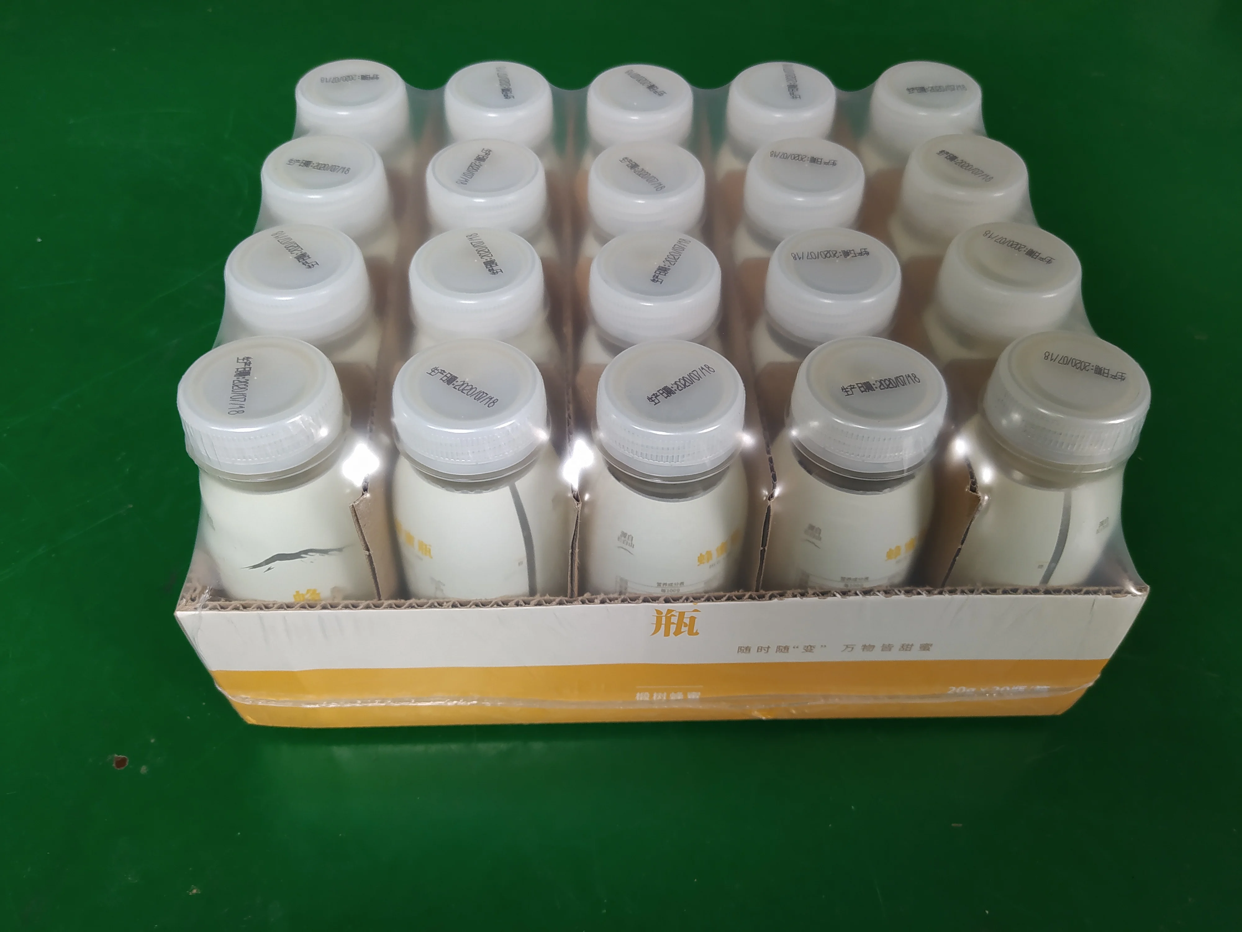 A dozen coke automatic sealer sleeve shrink wrapping machine price sealing machine