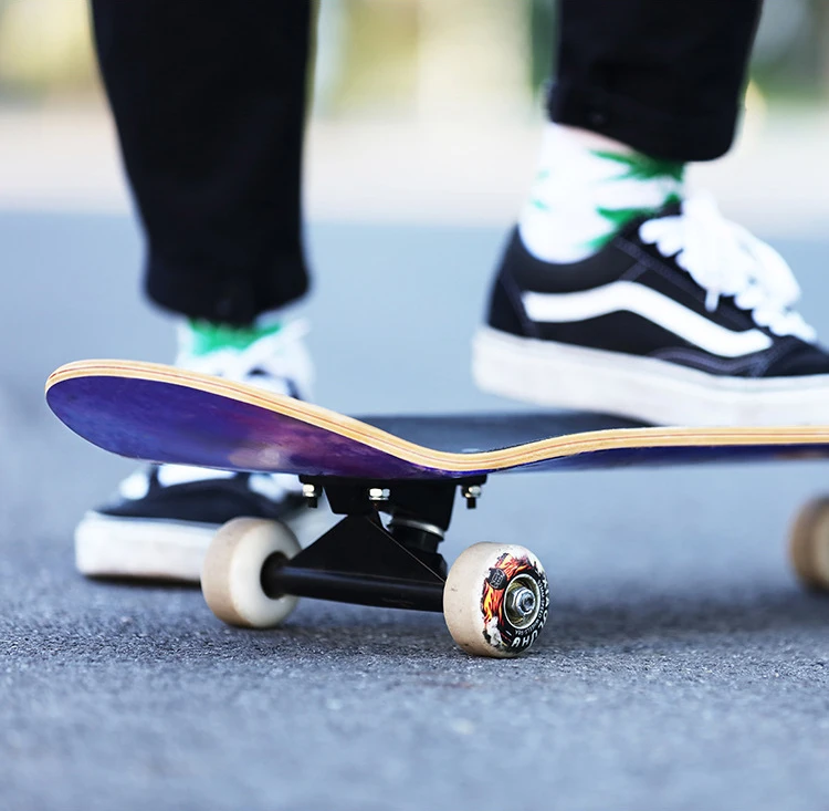 OEM Canadian Maple Longboard Skateboard Beginner Skateboard Complete Truck Skateboard