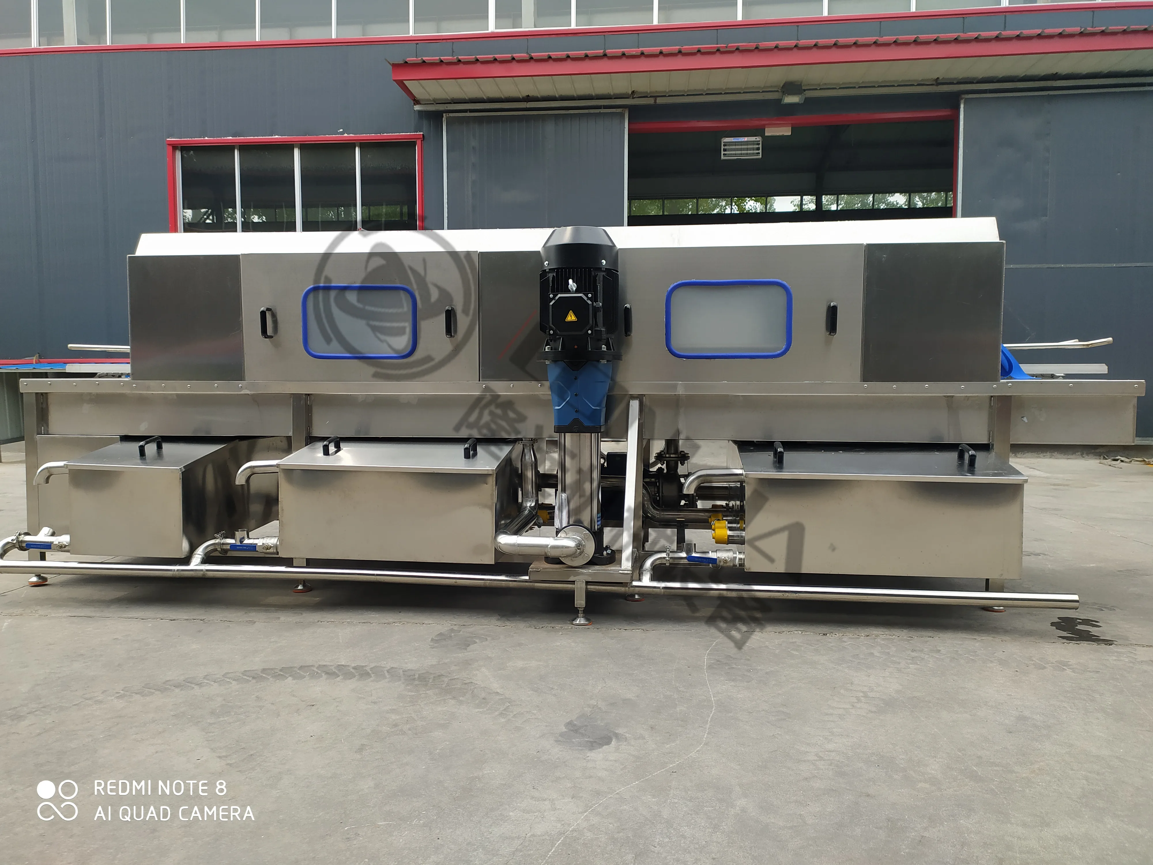 Стиральная машина с пластиковой корзиной для птицеводства