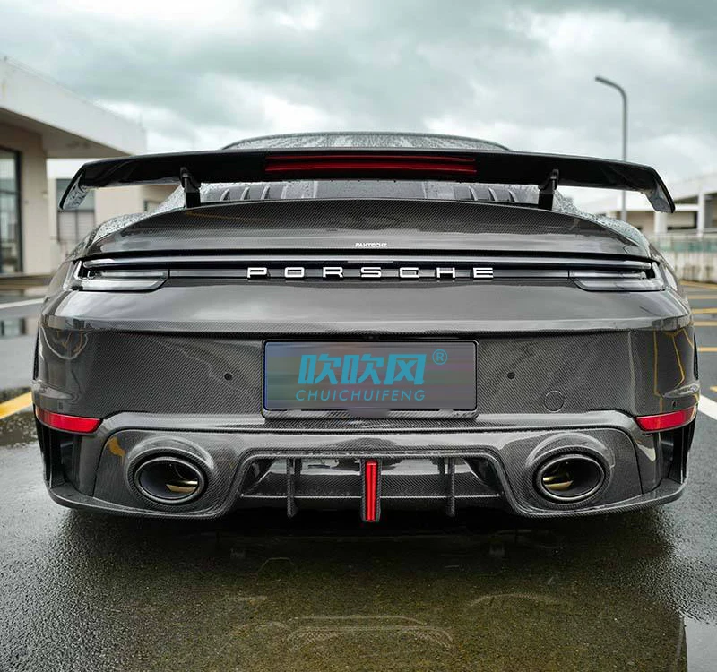 Dry Carbon Fiber BodyKit Rear Bumper Wing Rear Spoiler For porsche 911 992 Turbo S