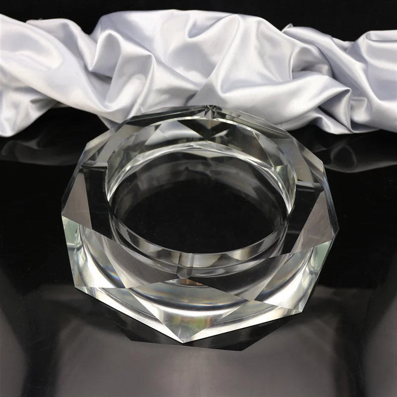 Hot Sale Round Shape Crystal Glass Ashtray for Decoration Gifts