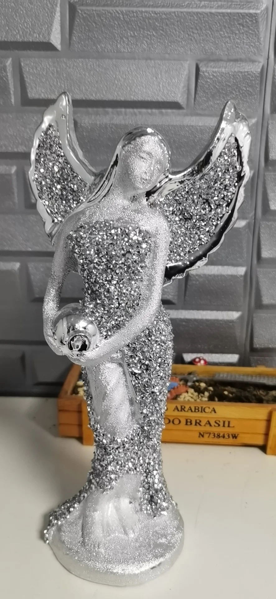 Hot Selling Electroplating Statue Art Heart And Bowknot  Sculpture For Hotel Living Room Decoration