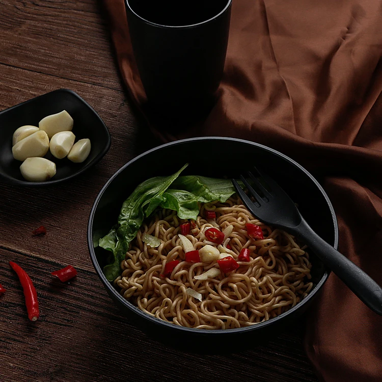 Wholesale Tableware Set 28pcs Camping Bowl Plate Cup PP Plastic Wheat Dinnerware Sets with Box and Cutlery