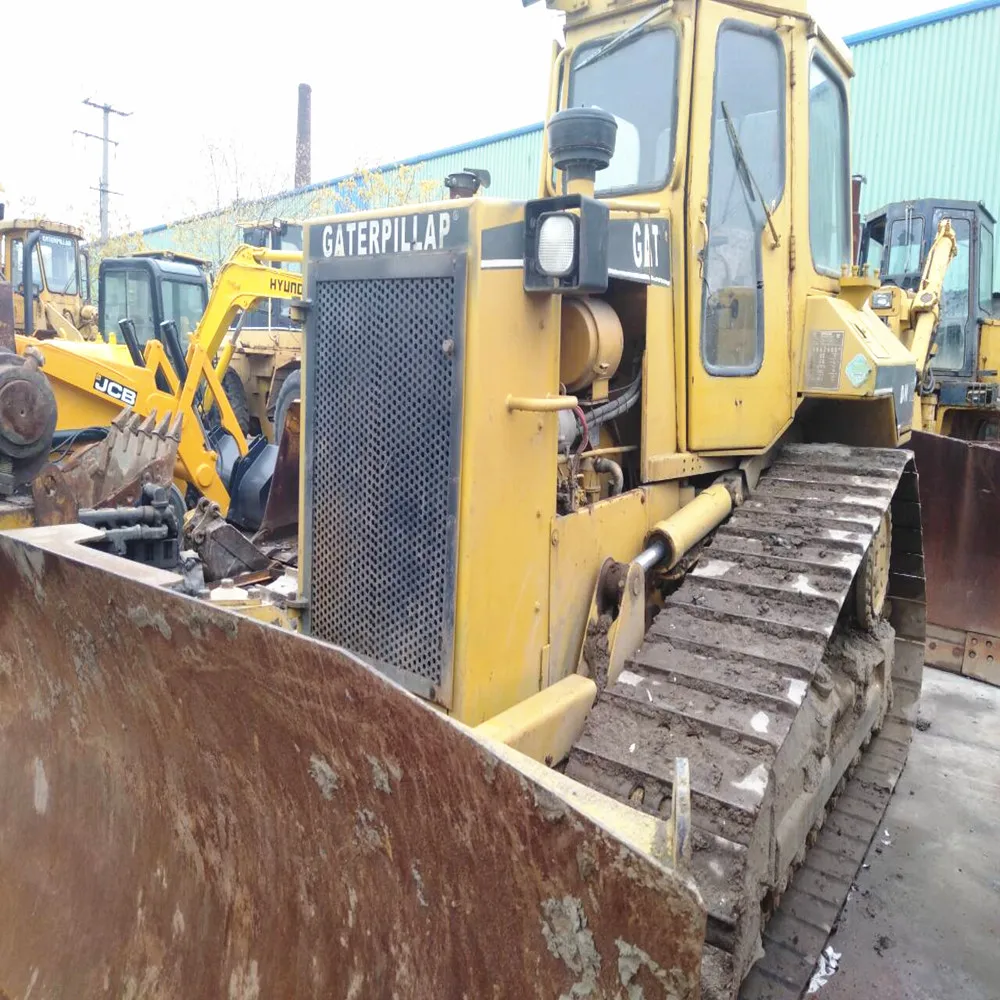bulldozer/japan buldozer/used d5m  bulldozer Used   D5M Bulldozer D5M Japan   Bull Dozer