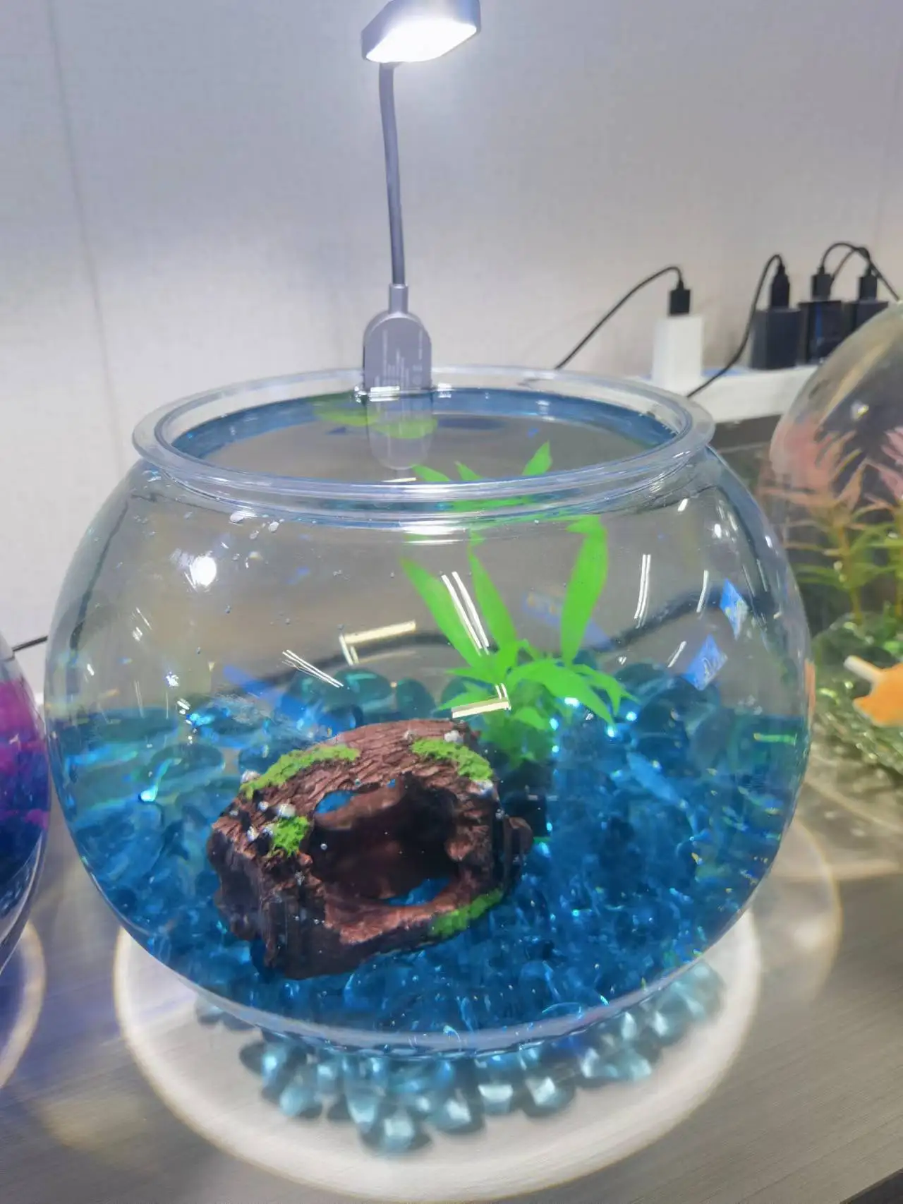 Оптовая продажа разных размеров 3L 5L 6 L 10L 8L 12L 19L PET PC пластиковый мини светодиодный круглый аквариум