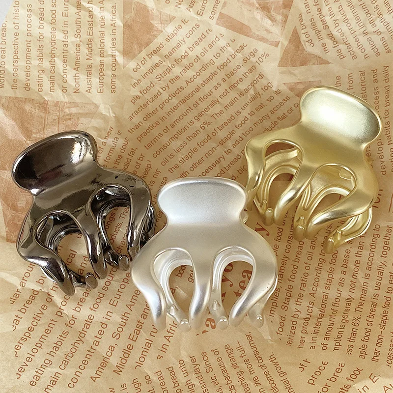 CLARMER New Arrived Fashion Women Hair Accessories 5CM Geometric Matte High Horsetail Cute Small Alloy Metal Hair Claw For Girl