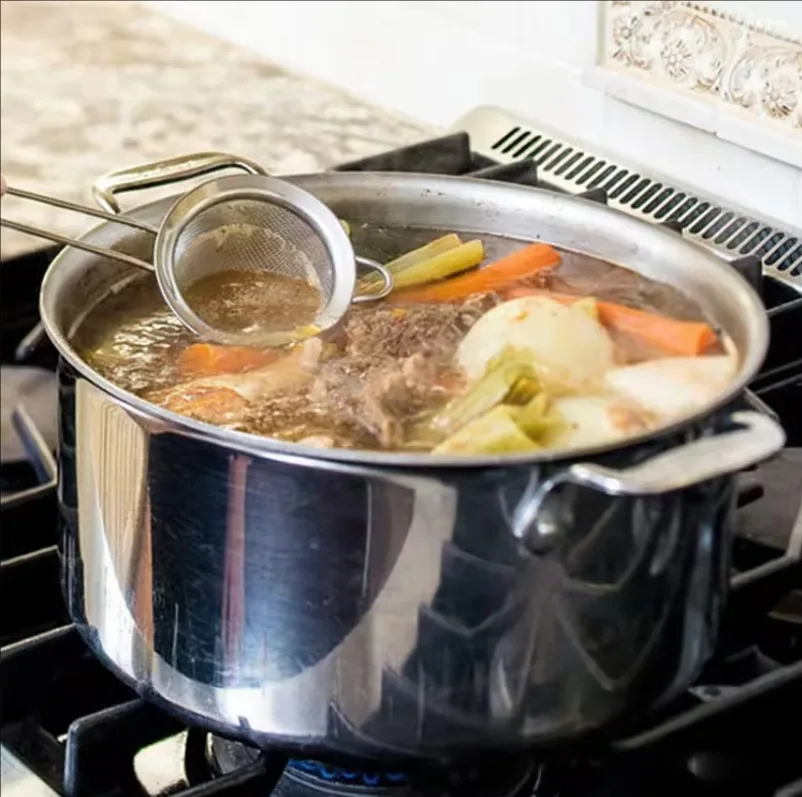 Hot Sale Stainless Steel Wire Flour Sifter Filter Screen Oil Skimmer Milk Water Sieve Handle Fine Mesh Strainer